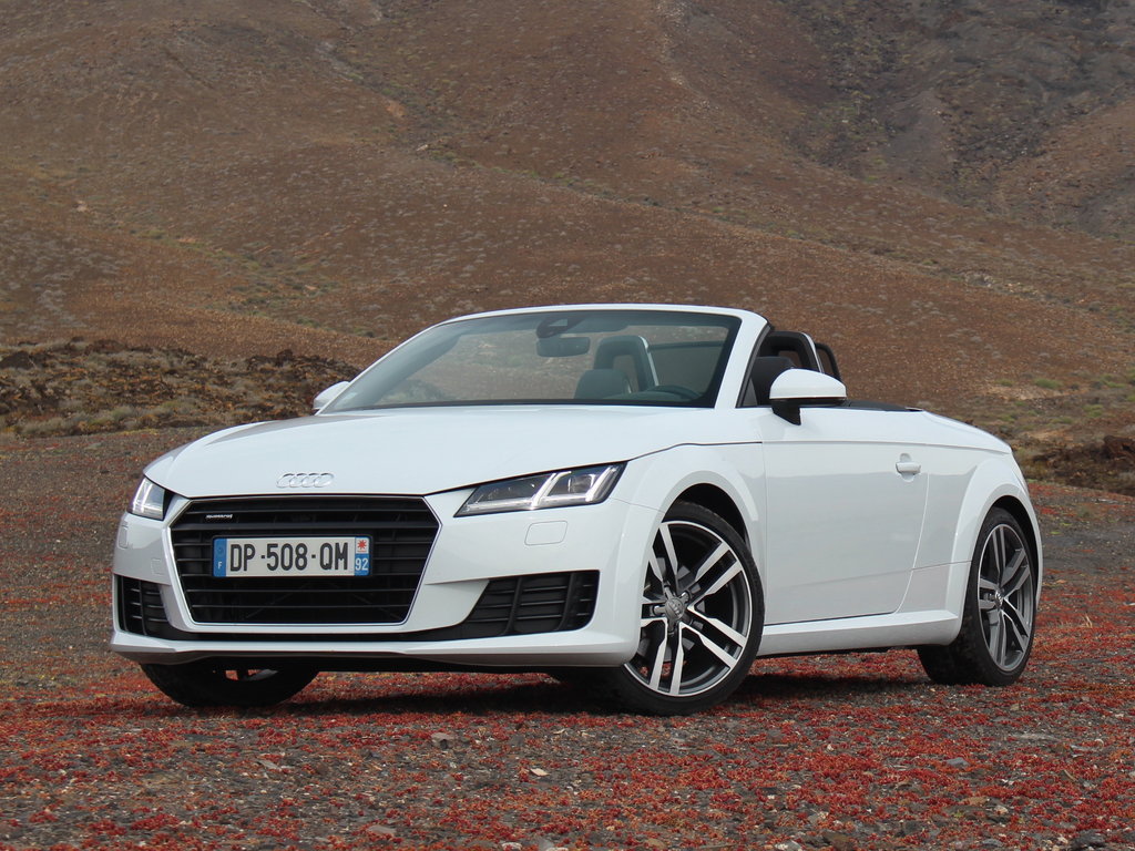 Audi TT se vyrábí od roku 2014 (8S)