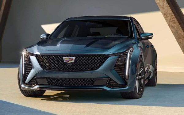 Cadillac představil na autosalonu v Detroitu modernizovaný sedan CT5