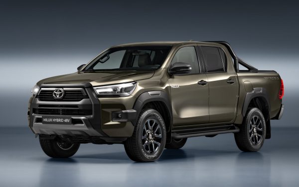Toyota představila Hilux ve variantě „měkký hybrid“