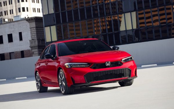 Honda Civic Hybrid 2025 začíná na 29 845 USD, což stojí za Upgrade 2 500 USD