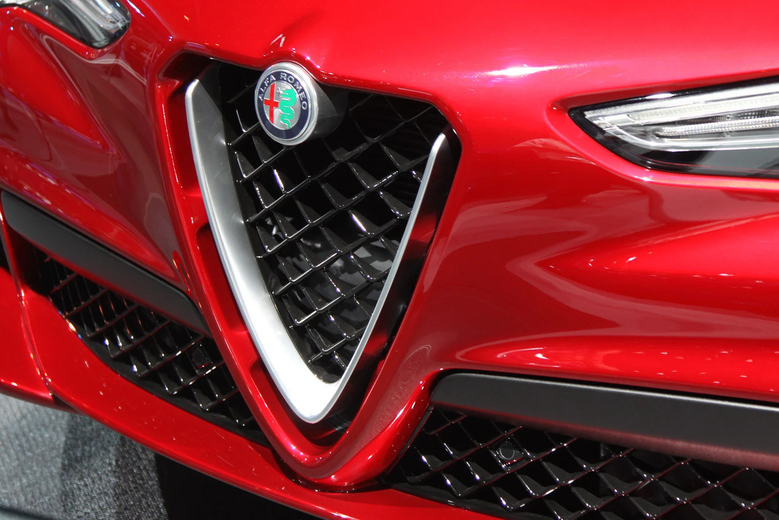 Alfa Romeo uvede SUV, které bude konkurovat Cayenne
