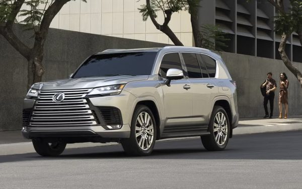 Toyota po odvolání vyměnila motory 102k tundra a Lexus LX