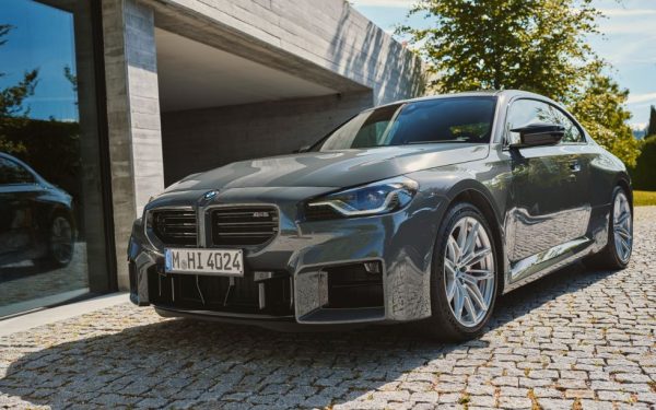 2025 BMW M2 přidává výkon a cenu