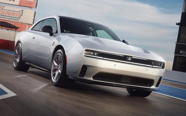 2025 Dodge Charger Daytona údajně začíná na 68 570 $